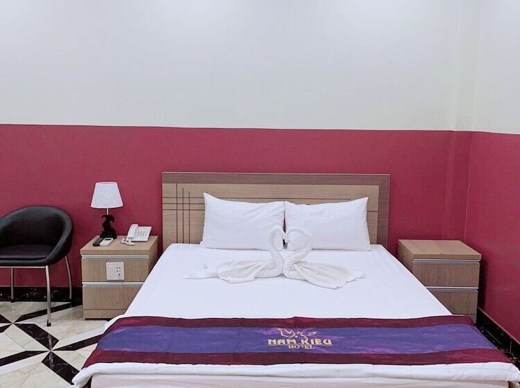 هتل Khach San Nam Kieu Ca Mau