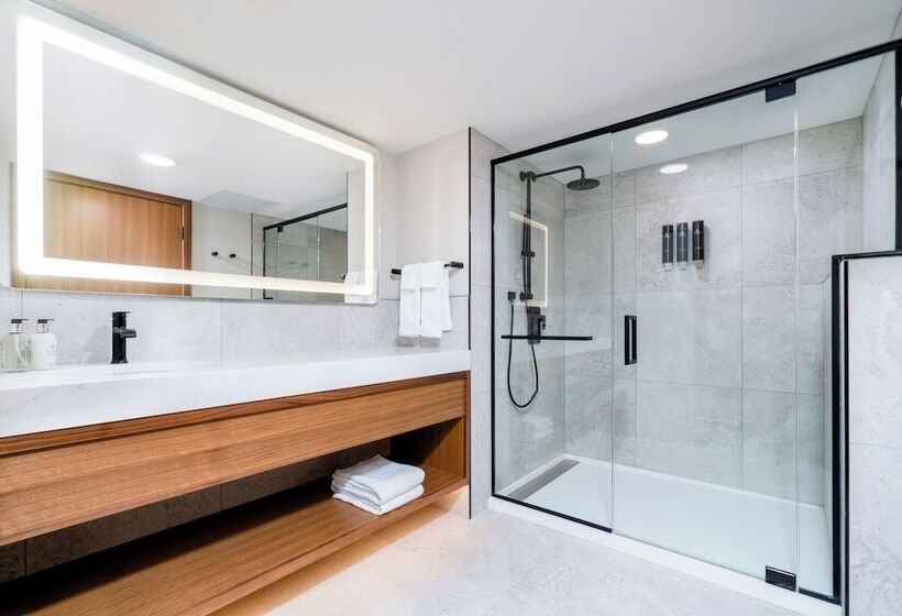 فندق Naturally Pacific Resort