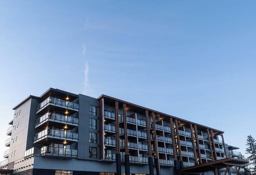 فندق Naturally Pacific Resort