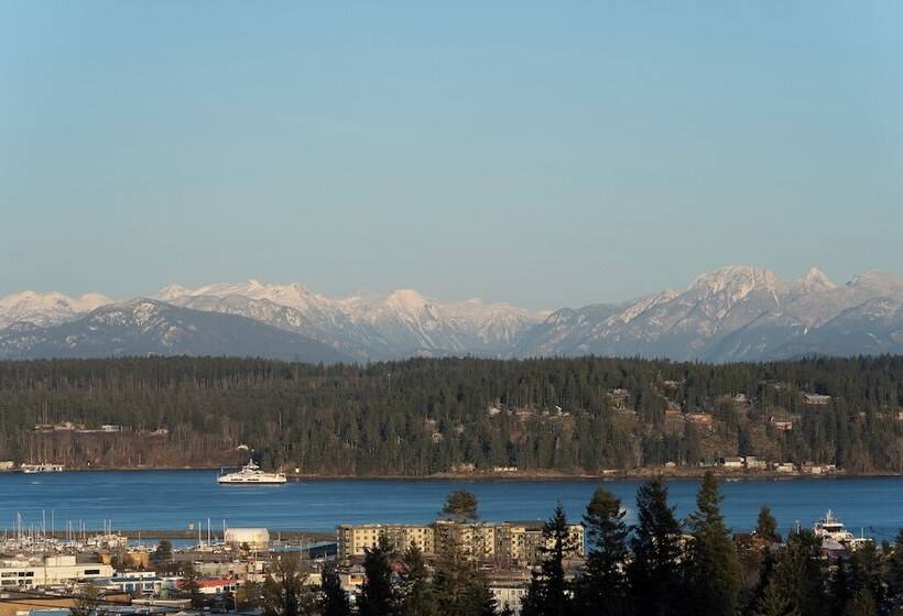 فندق Naturally Pacific Resort