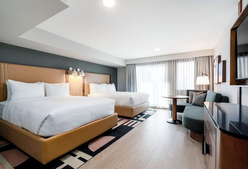 فندق Naturally Pacific Resort