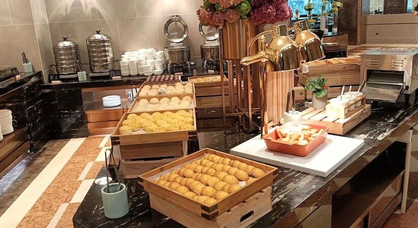 ホテル New World Taishan