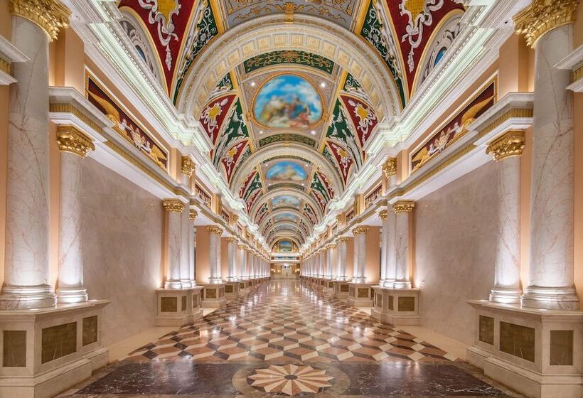 ホテル New World Taishan