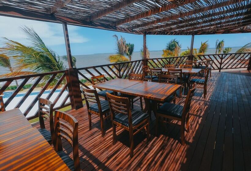 ホテル Oiti Beach Resort Tutoia