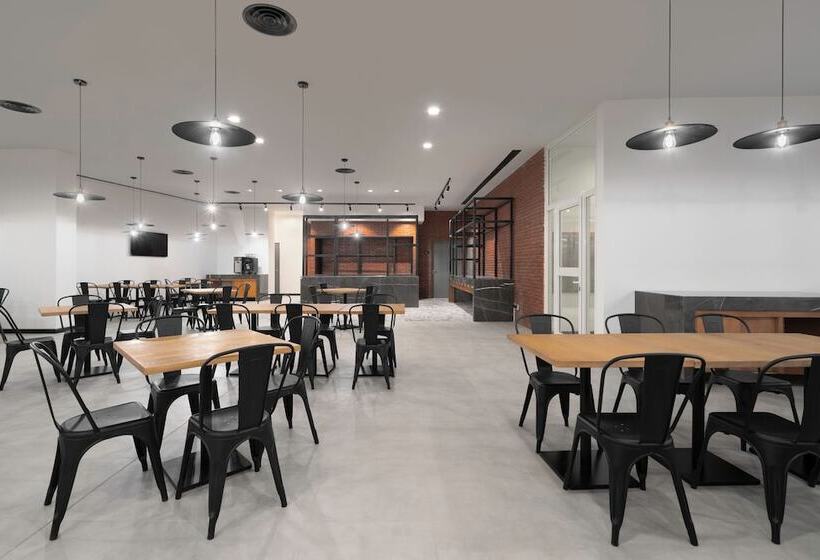 בית מלון כפרי Park Inn By Radisson Makkah Thakher Algharbi