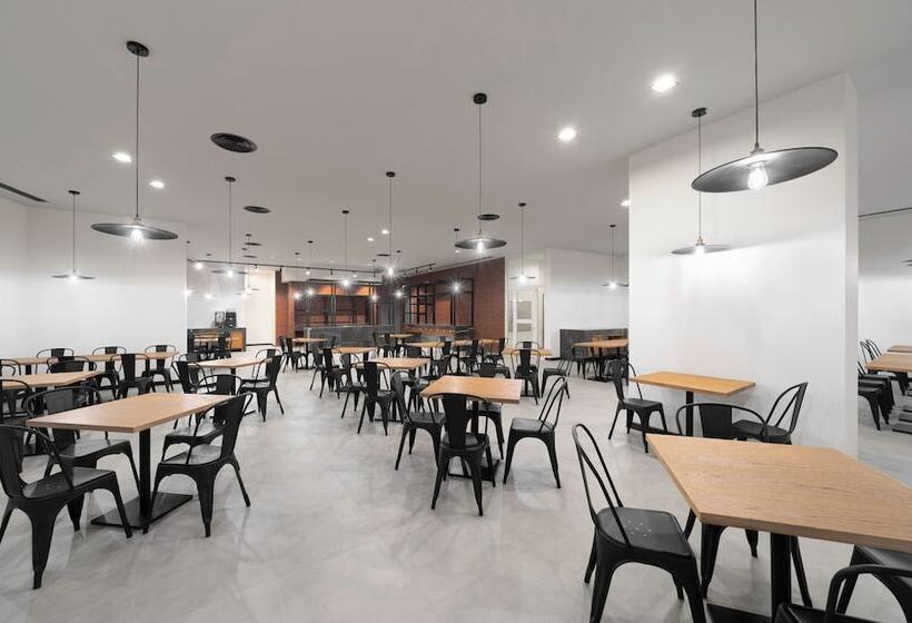 בית מלון כפרי Park Inn By Radisson Makkah Thakher Algharbi