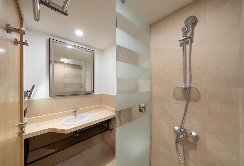 בית מלון כפרי Park Inn By Radisson Makkah Thakher Algharbi