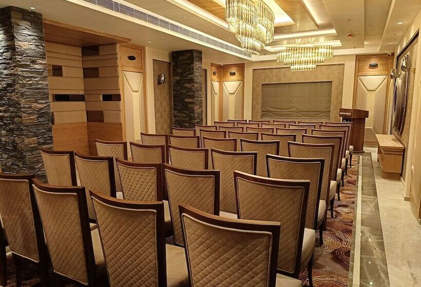 هتل Presidium Sarovar Premiere Dalhousie