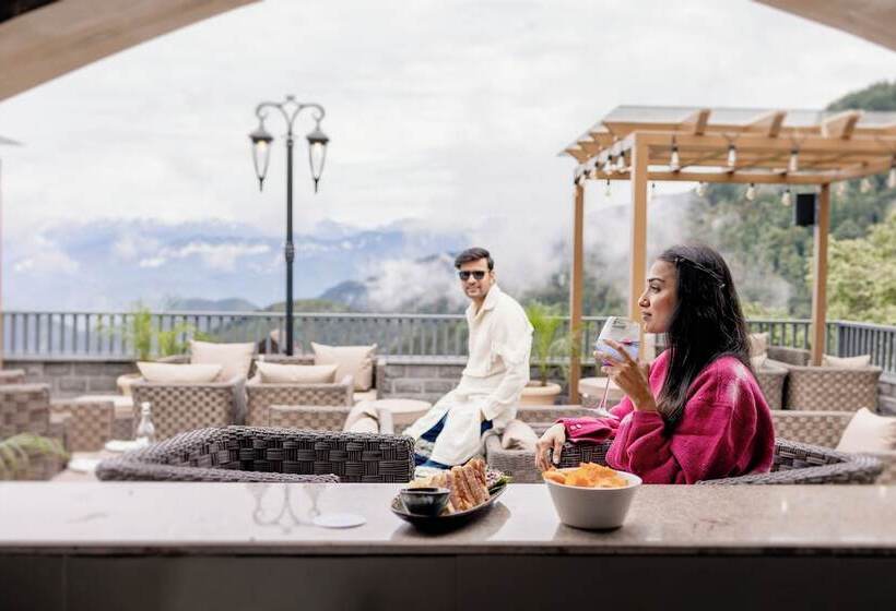 هتل Presidium Sarovar Premiere Dalhousie