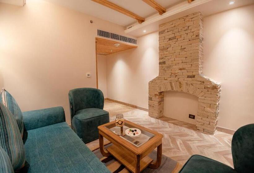 هتل Presidium Sarovar Premiere Dalhousie