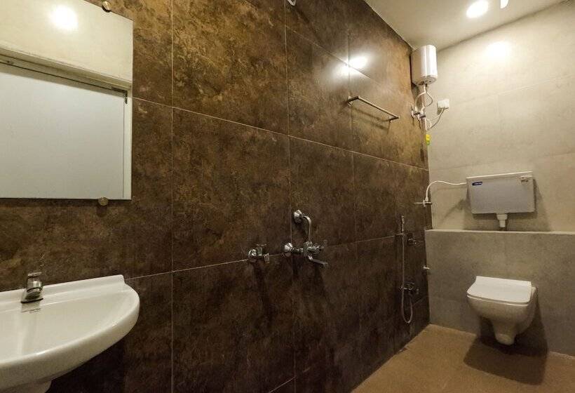 فندق Privystays Kurul Villa