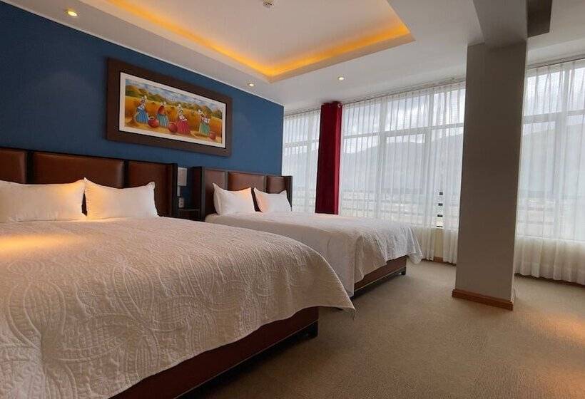 هتل Shullkas Suites