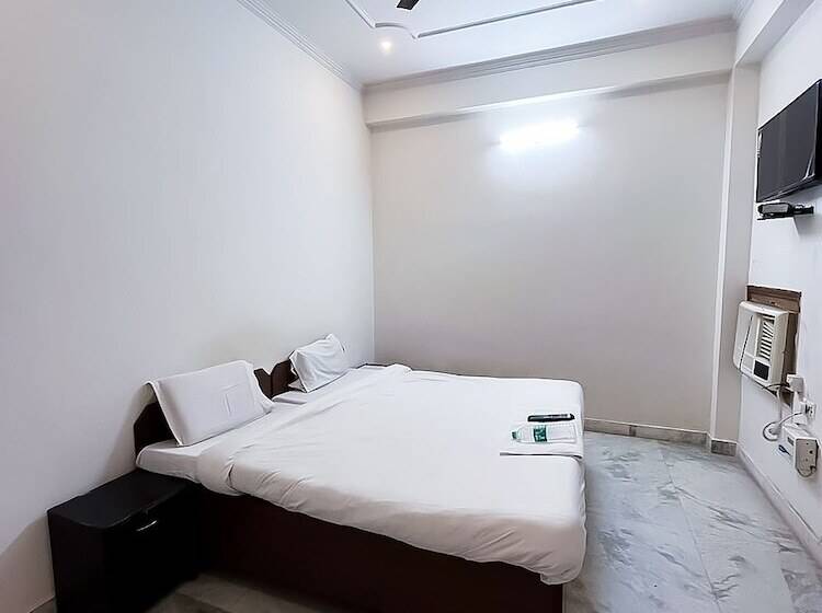 酒店 Roomshala 117 Shubham Residency