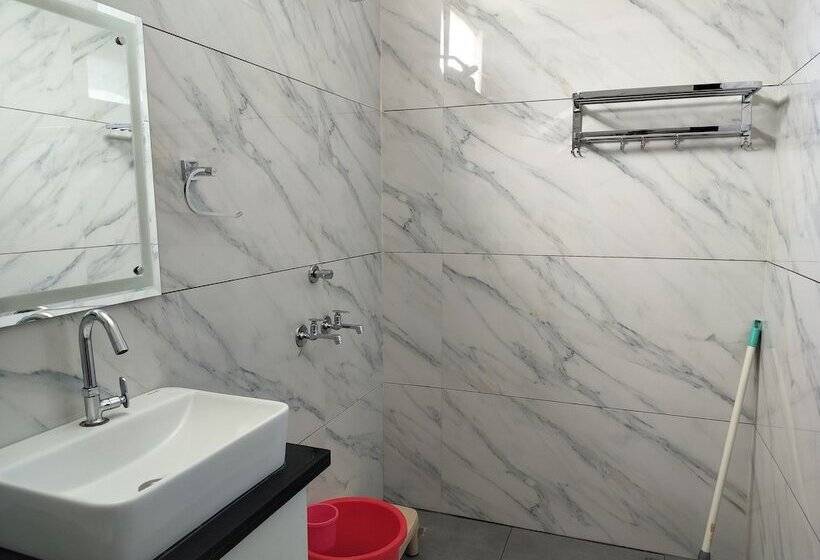 فندق Royal Palace