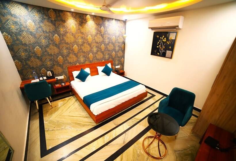 فندق Royal Palace