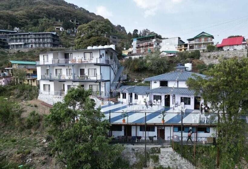 Отель Saanjh Resorts Pangot