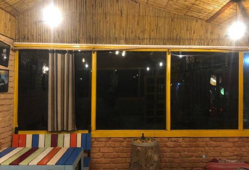 Отель Saanjh Resorts Pangot