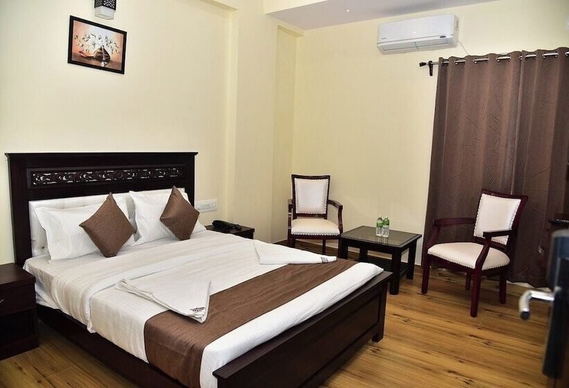 בית מלון כפרי Sak Royal Residency