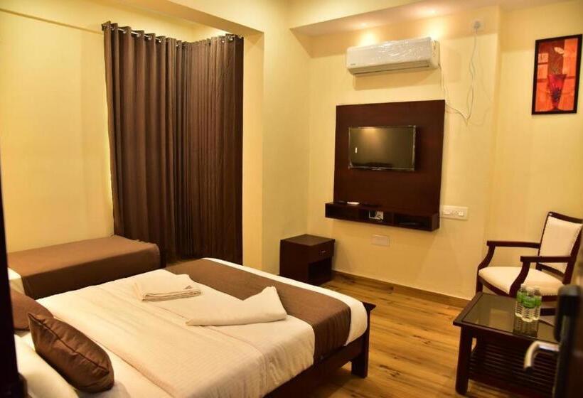 בית מלון כפרי Sak Royal Residency