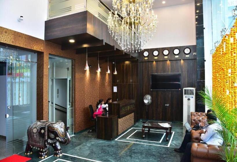 בית מלון כפרי Sak Royal Residency