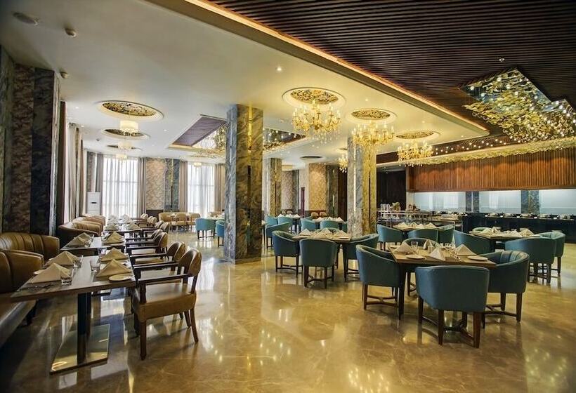 Отель Sarovar Portico Saharanpur