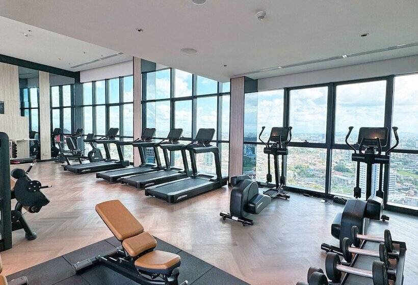 호텔 Sheraton Kuching