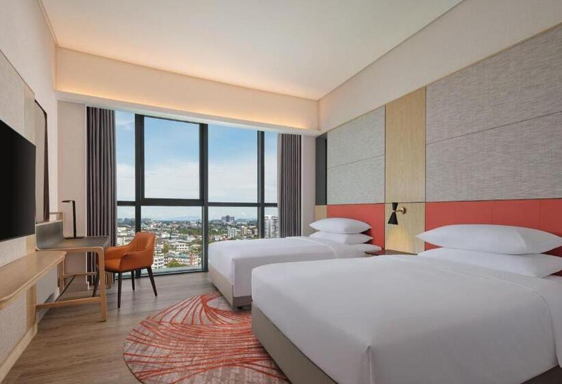 호텔 Sheraton Kuching