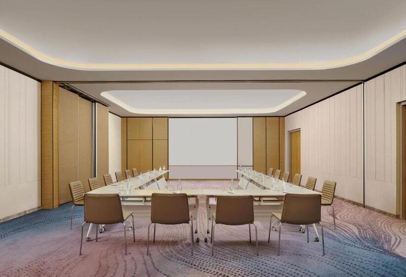 호텔 Sheraton Kuching