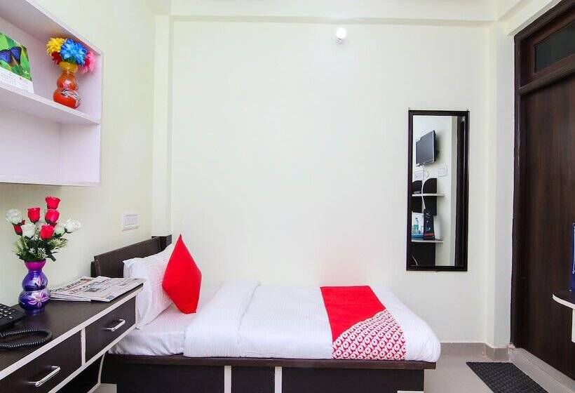 ホテル Shree Sai Guest House By Oyo
