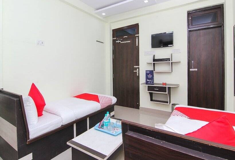 ホテル Shree Sai Guest House By Oyo