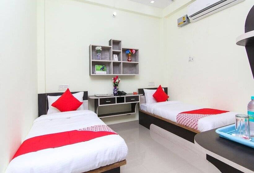 ホテル Shree Sai Guest House By Oyo