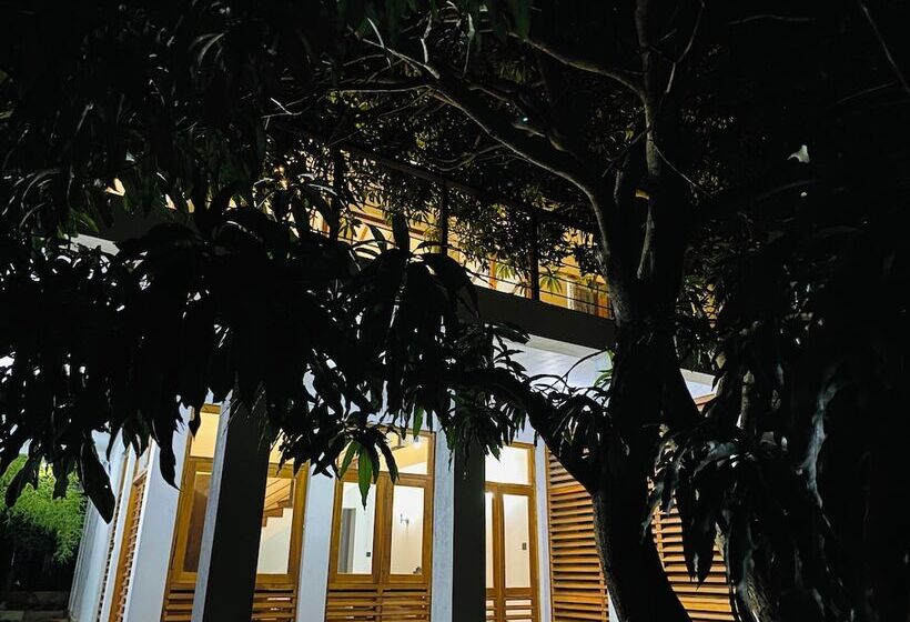 Отель Sigiri Holiday Bungalow