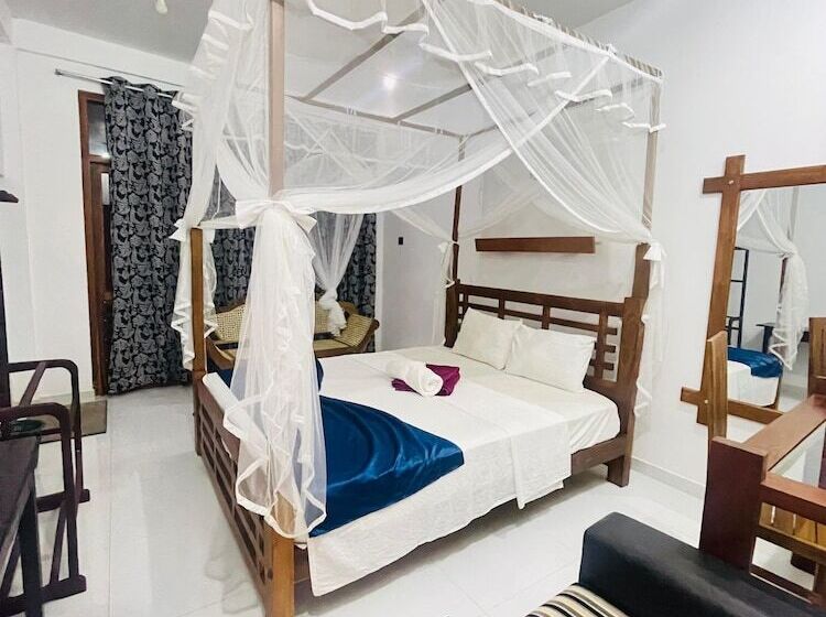 Отель Sigiri Holiday Bungalow