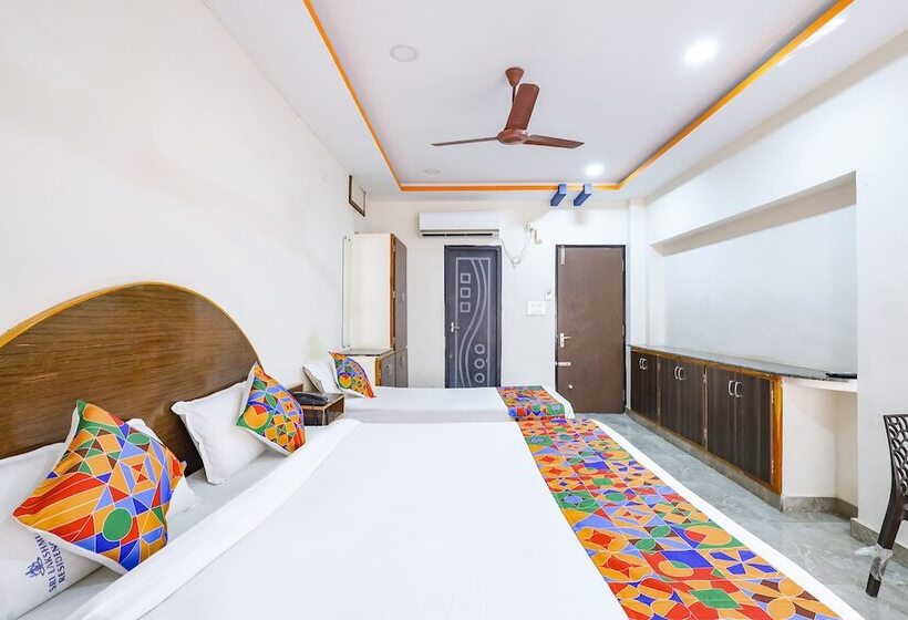 בית מלון כפרי Fabexpress Sri Lakshmi Residency