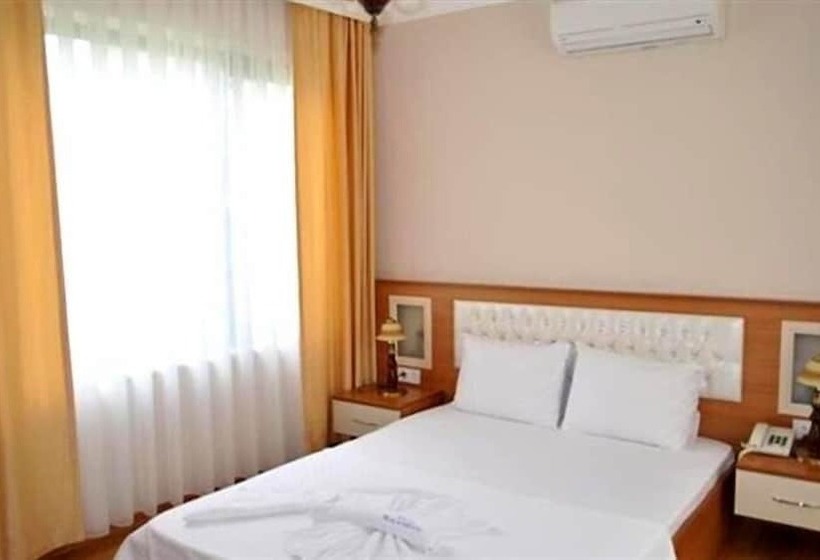 בית מלון כפרי The Green Beach Resort