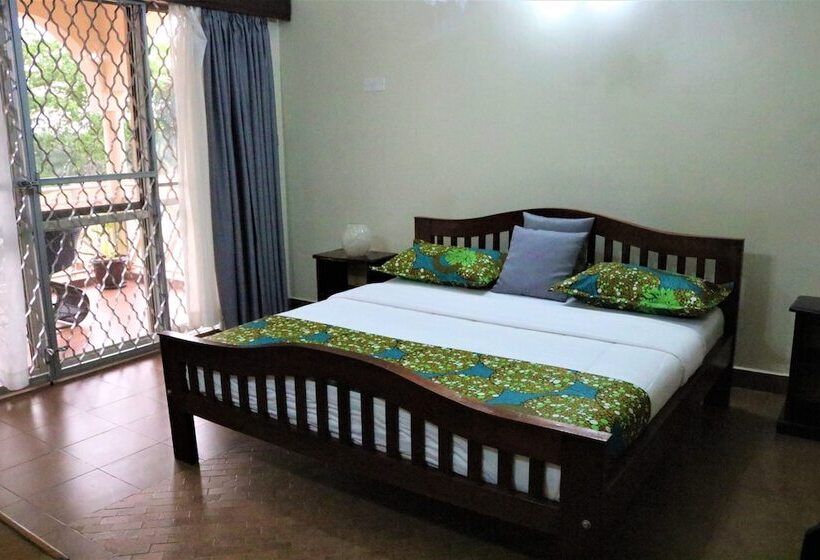 هتل The Harp Hamilton Park