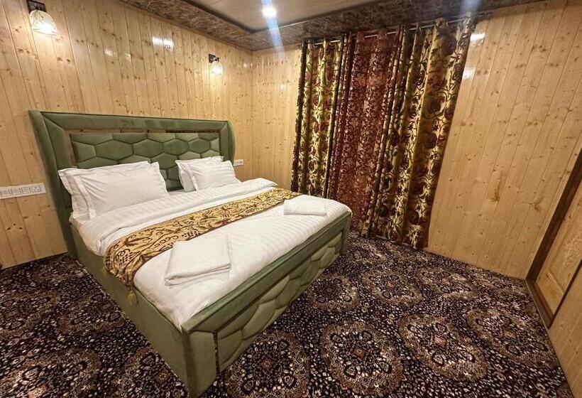 ホテル The Heritage Safina Group Of Houseboats