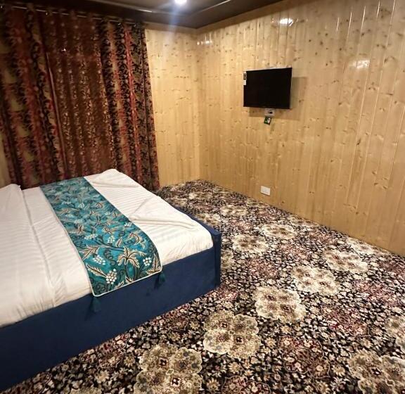 ホテル The Heritage Safina Group Of Houseboats