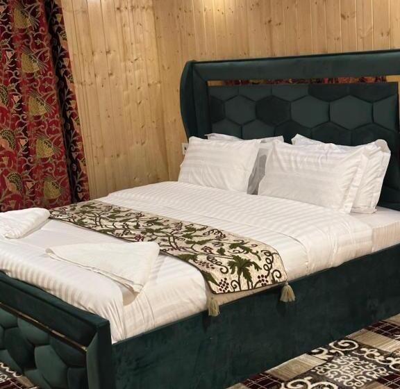 ホテル The Heritage Safina Group Of Houseboats