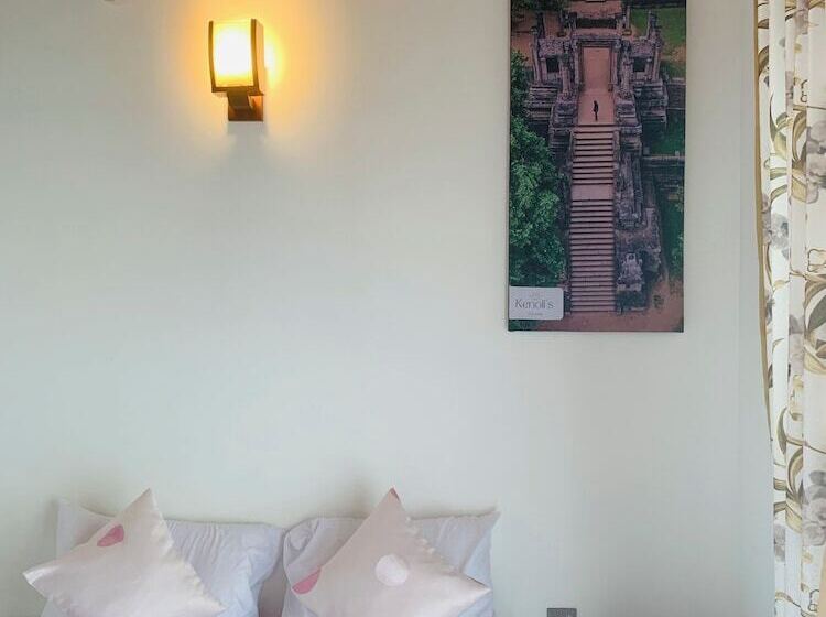 酒店 The Kenoli's City Hotek