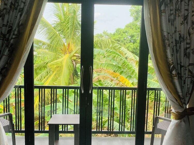 酒店 The Kenoli's City Hotek