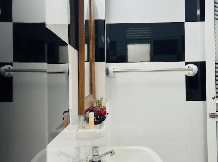 酒店 The Kenoli's City Hotek