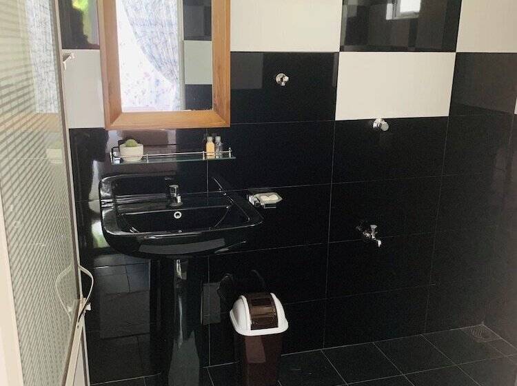 酒店 The Kenoli's City Hotek