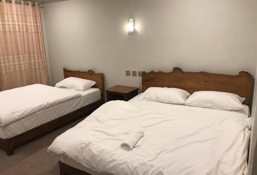 Hotel The Mountain Cottage Skardu