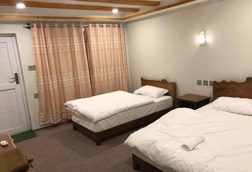 Hotel The Mountain Cottage Skardu