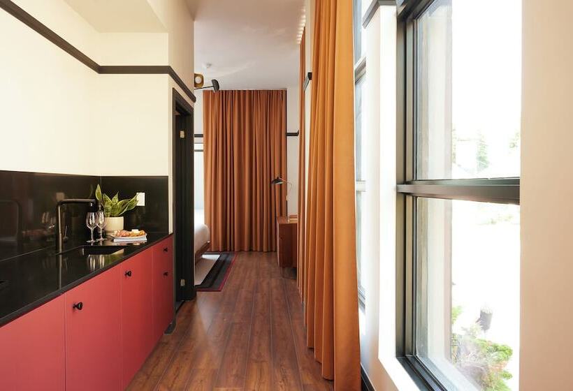 فندق The Postmark