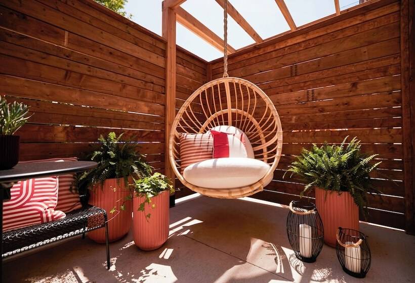 فندق The Postmark