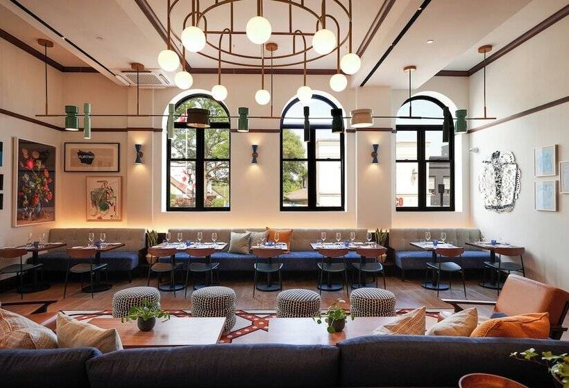 فندق The Postmark