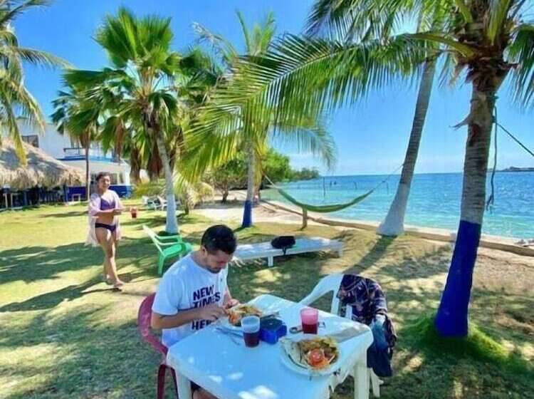 בית מלון כפרי Tintipan