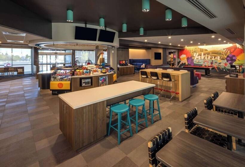 Отель Tru By Hilton Yakima Airport